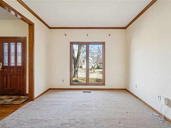 5th image of 7640 N Lucerne Ct