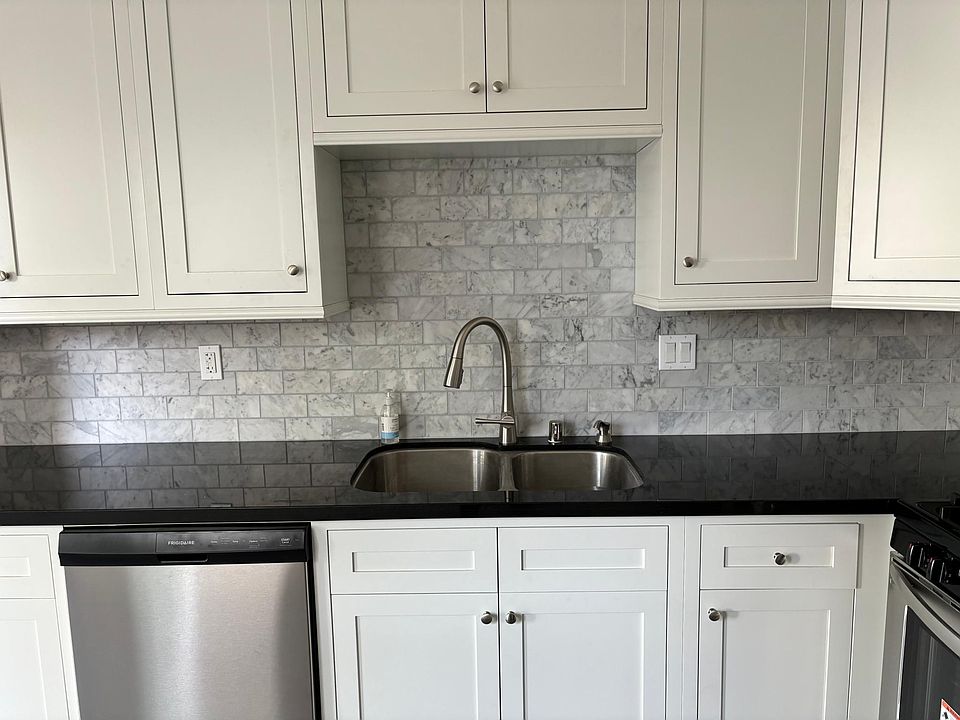 1st image of 1530 N Laurel Ave APT 10