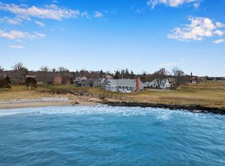 19 Magonk Point Rd, Waterford, CT 06385