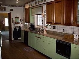 4th image of 315 E 21st St