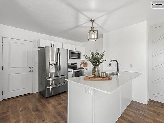 4th image of 5102 W Encore Ct