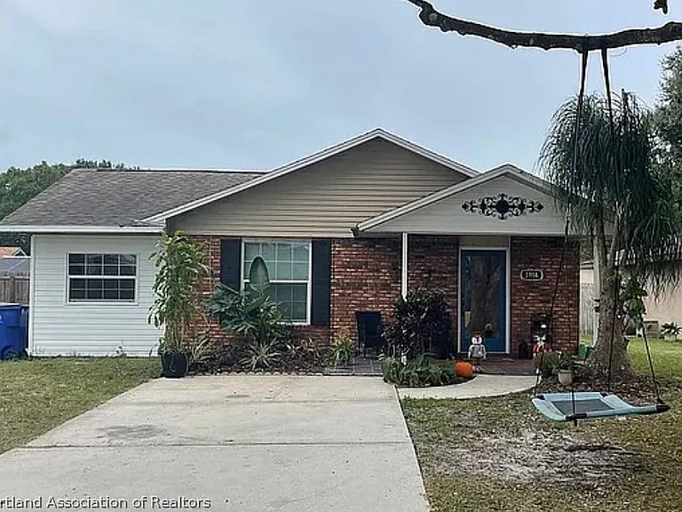 3914 Sebring Ave — Photo 1