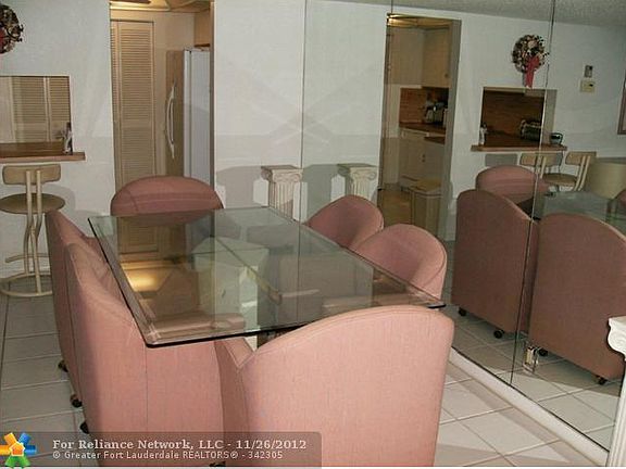 4th image of 330 SE 20th Ave APT 308
