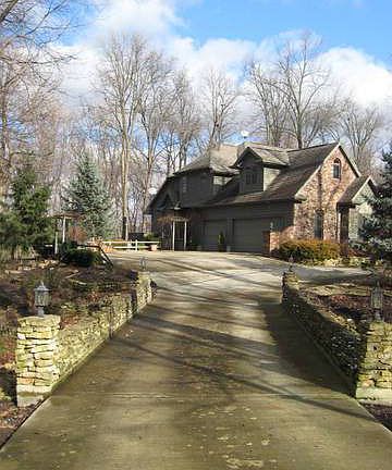 2nd image of 5500 Brookview Ln