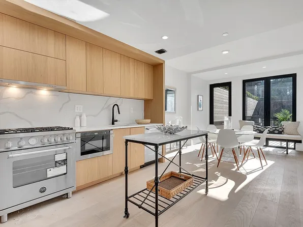 490 Lorimer St APT 1A, Brooklyn, NY 11211