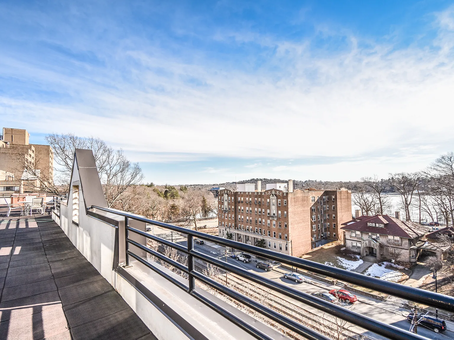 1 bed, 1.0 bath, 696 sqft, $3,300 — Photo 3
