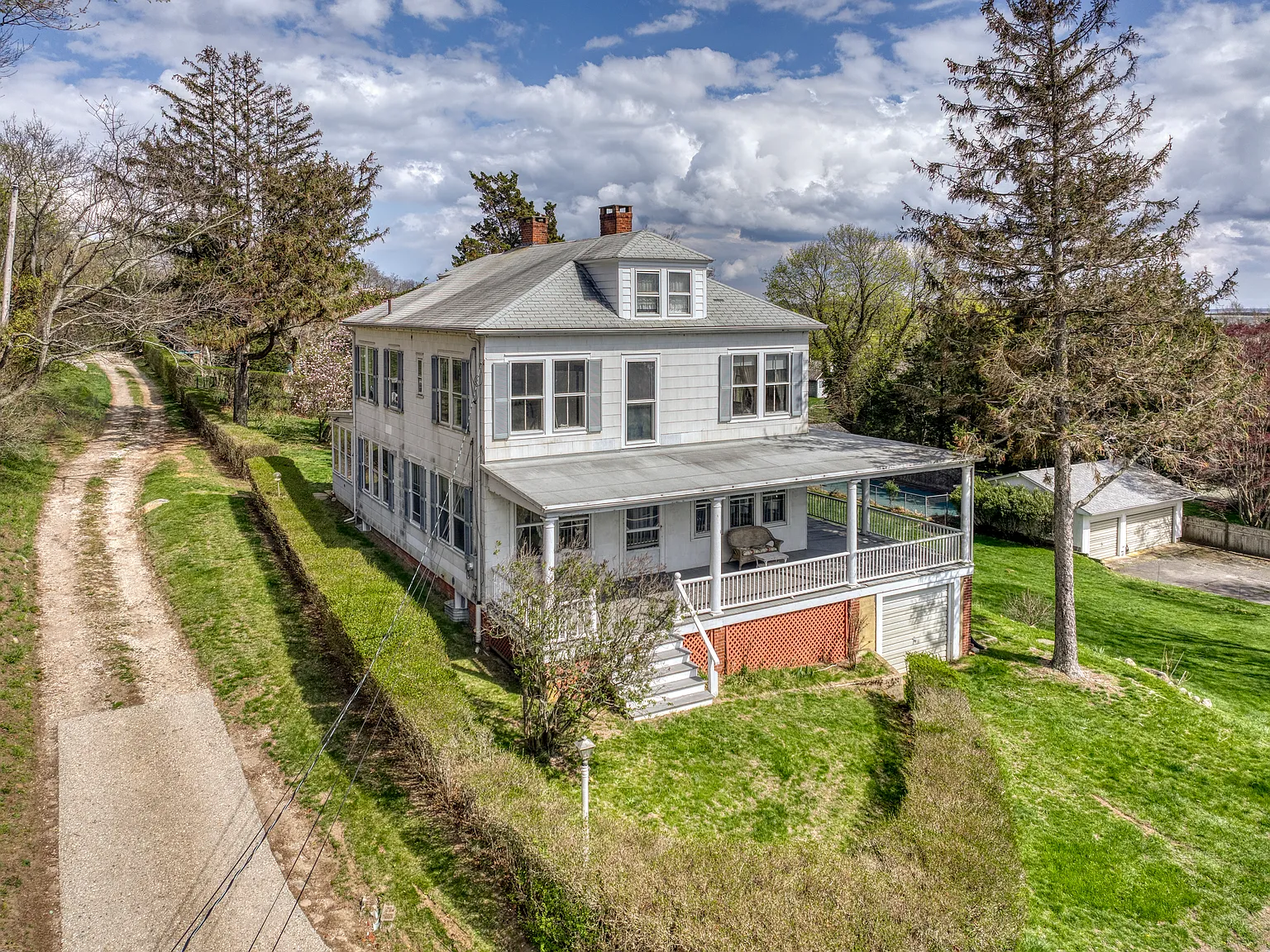 Quintessential Summer Cottage with Pool — Photo 1