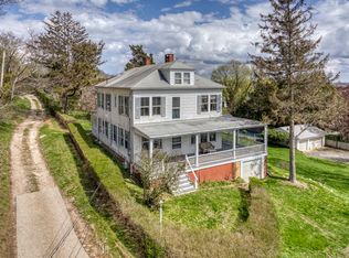 100 Maple Ln, Orient, NY 11957