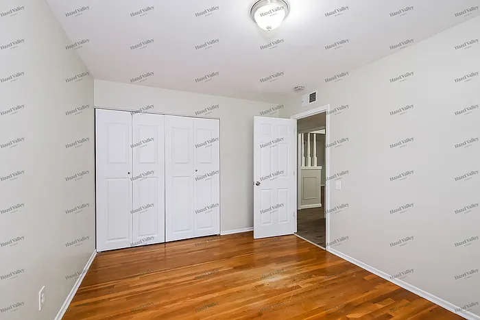 10621 Langford Dr — Photo 7