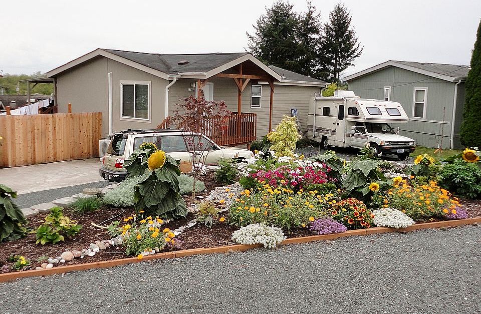 Circular driveway