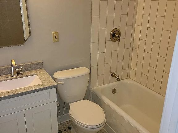 5th image of 315 3rd St N APT G