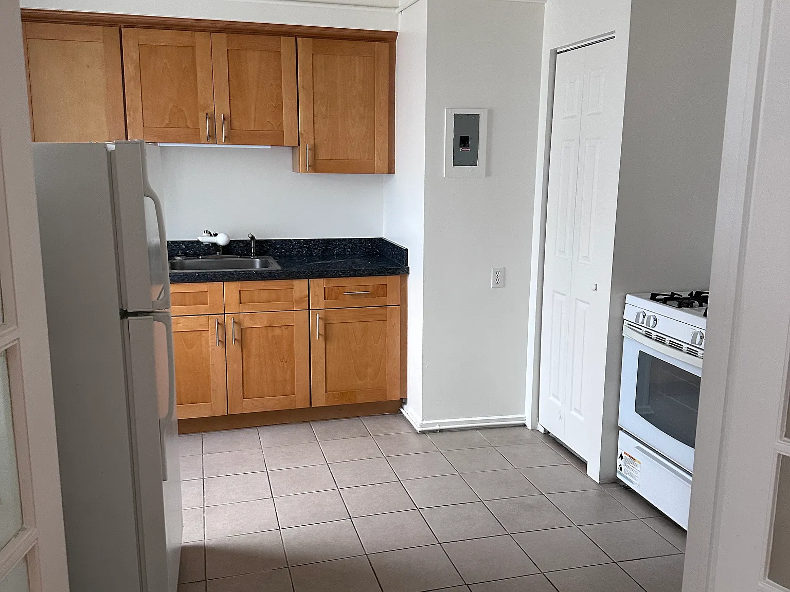 1 bed, $2,350 — Photo 2