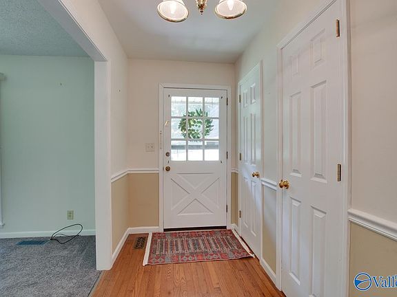 5th image of 11320 Mountaincrest Dr SE