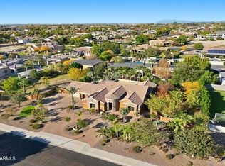 2218 E Brooks Farm Rd, Gilbert, AZ 85298