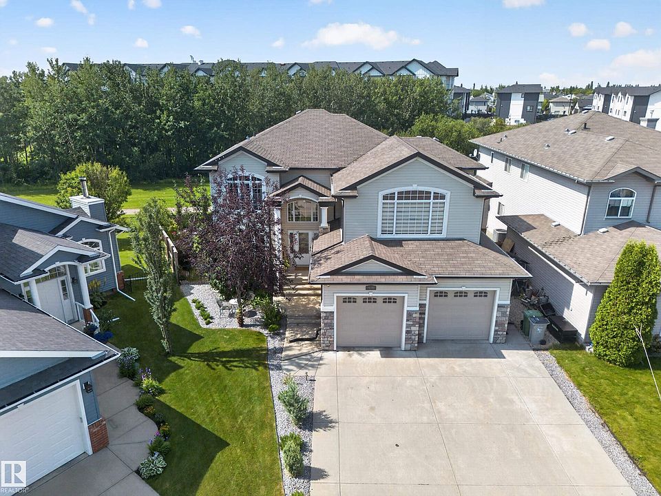 1st image of 118 Lakeland Point E