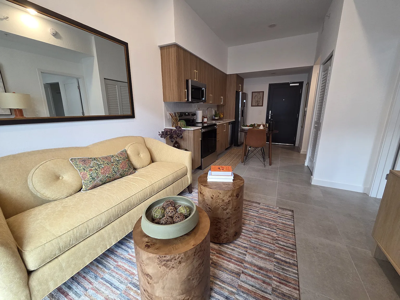 1 bed, 625 sqft, $2,089 — Photo 3