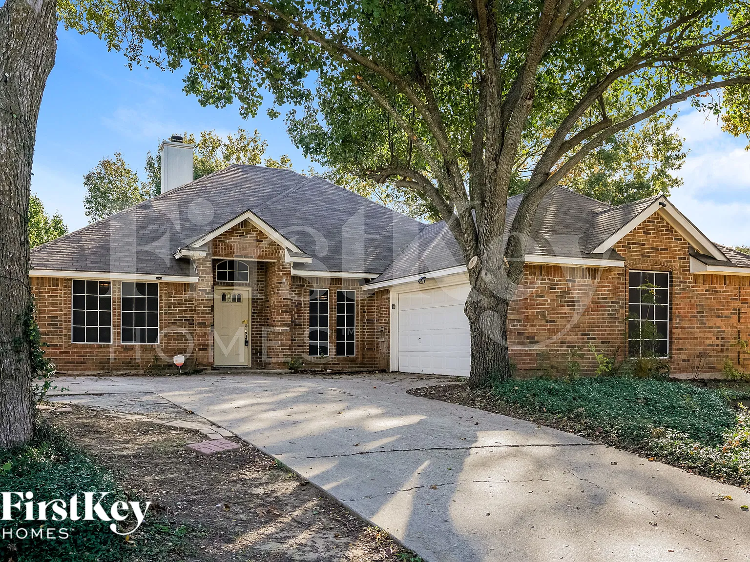 4 bed, 2.0 bath, 2138 sqft, $2,820 — Photo 2