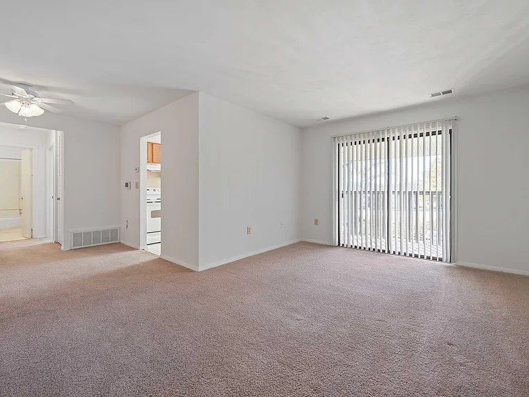 Foxridge Apartment Homes — Photo 238