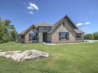 6198 Fulham St, Claremore, OK 74019