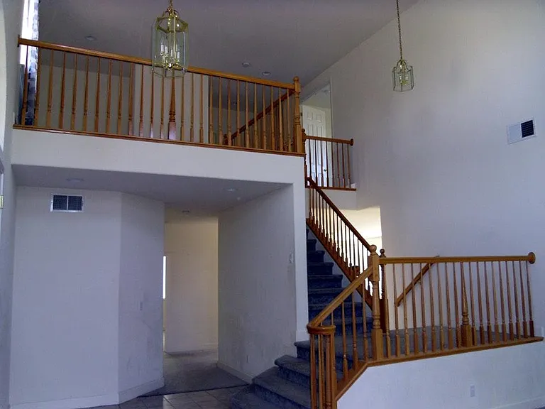 6237 Ravenna Way — Photo 14