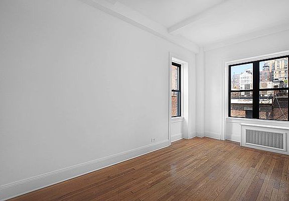 3rd image of 19 W 69th St APT 606
