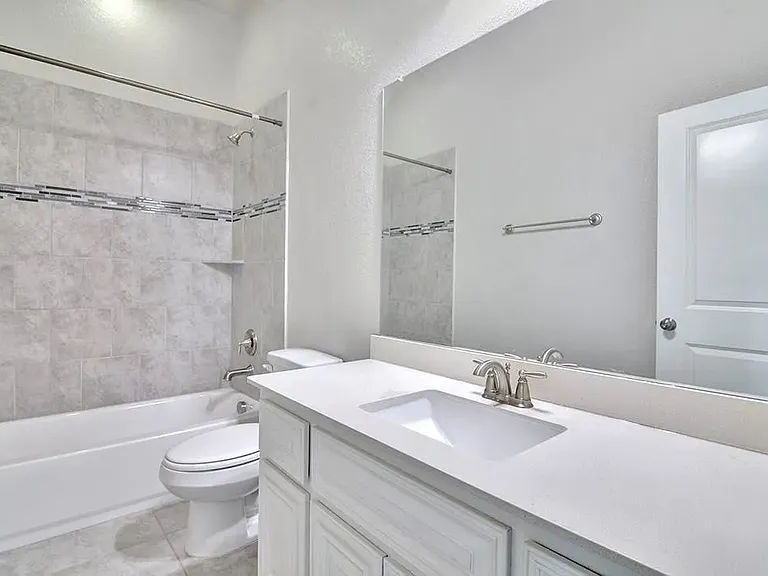 2417 Griffith Park Dr — Photo 17