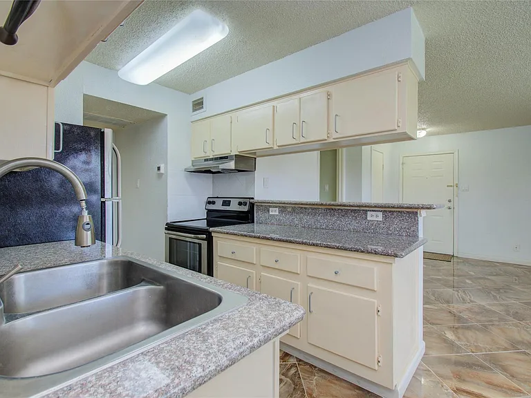 2750 Holly Hall St #1315 — Photo 19