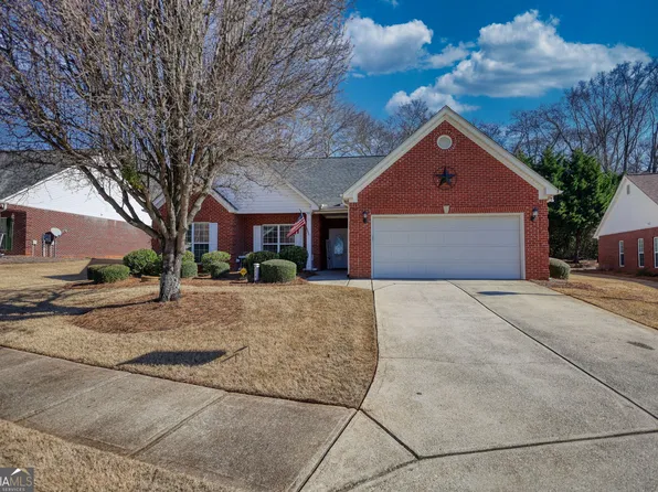339 Crossroads Dr, Social Circle, GA 30025