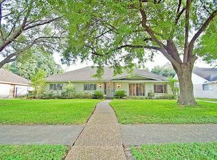 7725 Sands Point Dr, Houston, TX 77036