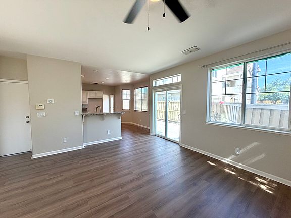 5th image of 1084 Cape May Dr