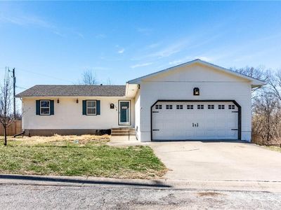 309 W 7th St, Knob Noster, MO, 65336