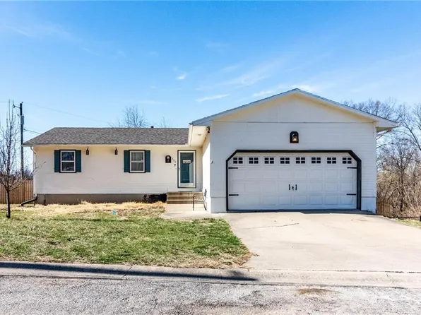 309 W 7th St, Knob Noster, MO 65336