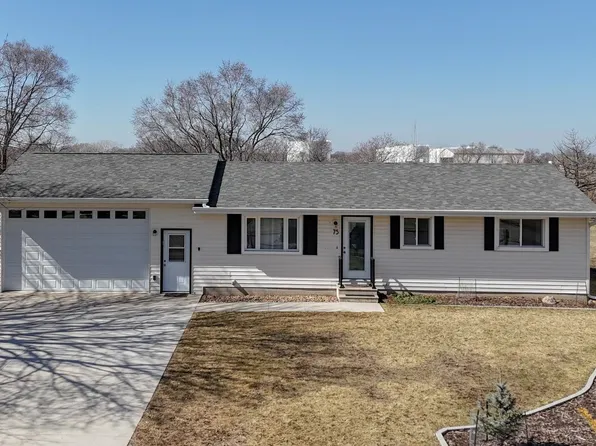75 Westview Dr, Milford, IA 51351