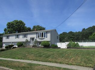 73 Castle Ln, Milford, CT 06460
