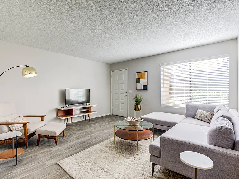 Gramercy Parc Senior Apartments — Photo 20