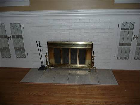 4th image of 1048 Davis Ave NW