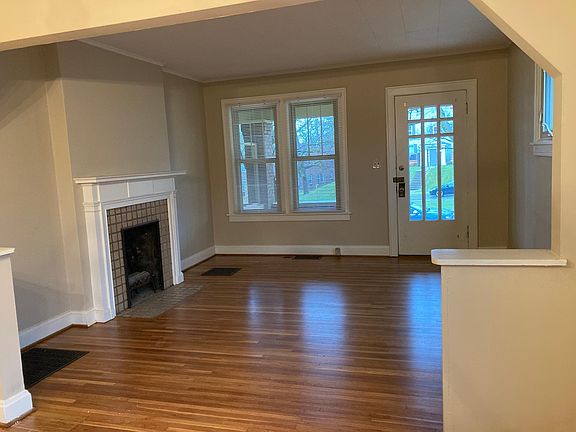 2nd image of 1098 Northwest Blvd