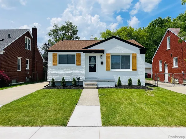 22353 Beechwood Ave, Eastpointe, MI 48021
