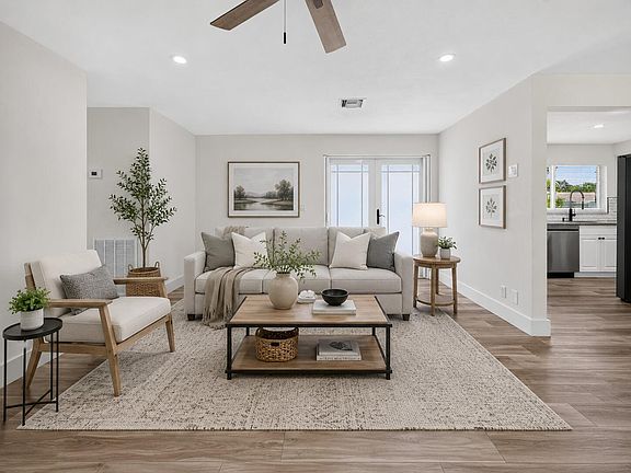 3rd image of 9971 Dogwood Avenue