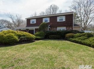 8 Greenvale Dr, East Northport, NY 11731