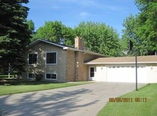 302 11th St SE, Barnesville, MN 56514