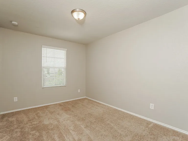 775 Monarch Dr — Photo 12