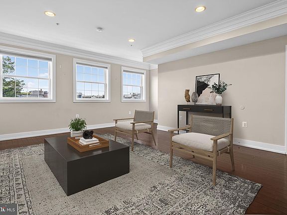 4th image of 3223 Warder St NW #4