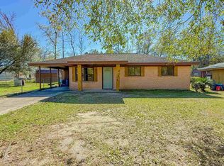 2564 Dennis St, Orange, TX 77632