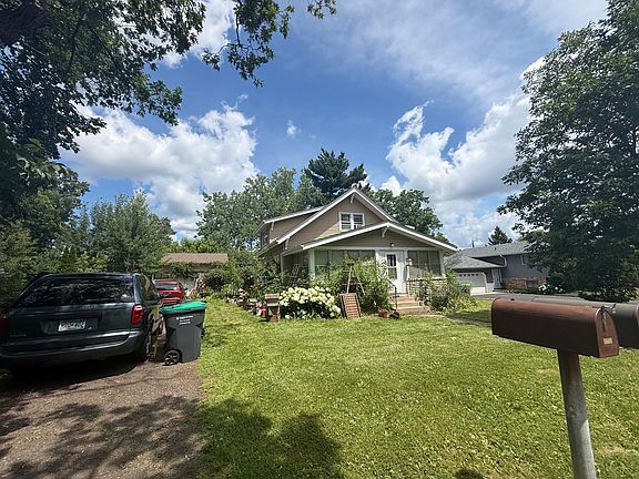 2nd image of 2119 Eldridge Ave E