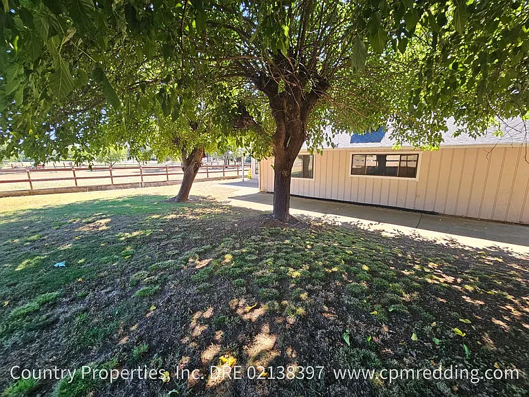 12183 Dry Creek Rd — Photo 34
