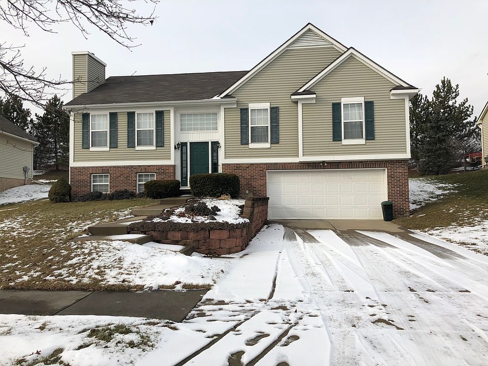 1st image of 932 Country Creek Dr
