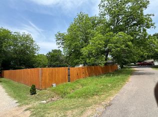 504 Sherman St, Tioga, TX 76271