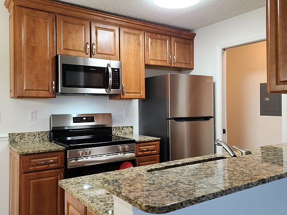 5th image of 10263 Gandy Blvd N APT 2010