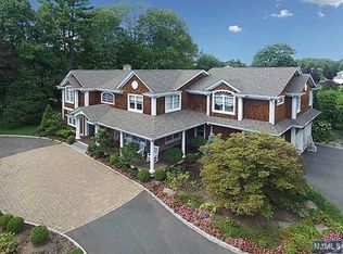 16 Pine Hill Rd, Old Tappan, NJ 07675